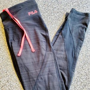 Women’s Fila sport running leggings. Size small.